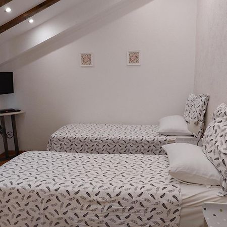 Apt Lavender On Nincevica St- 1 Bedroom Apt 5 Min To The Old Town Of Split Exterior photo