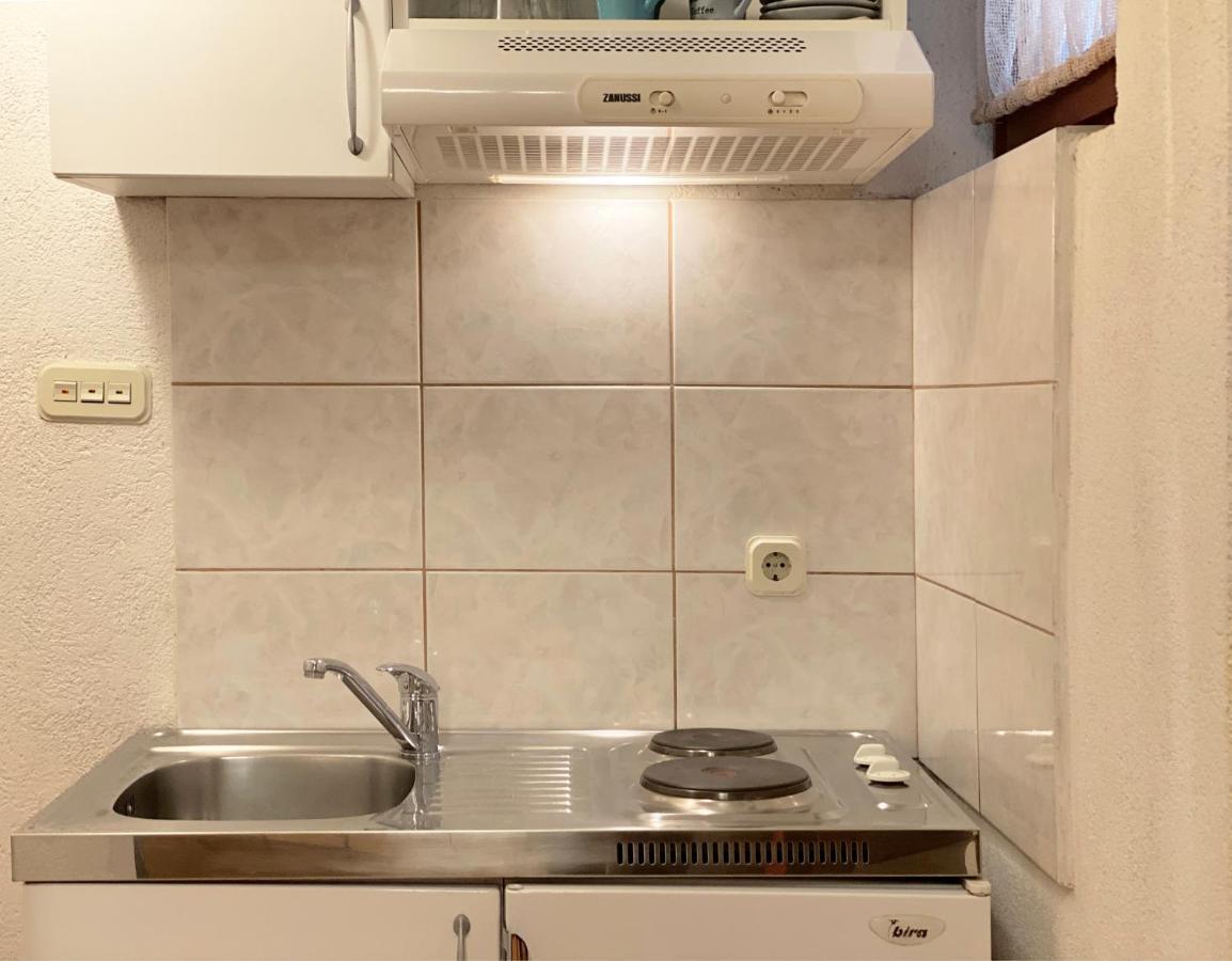Apt Lavender On Nincevica St- 1 Bedroom Apt 5 Min To The Old Town Of Split Exterior photo