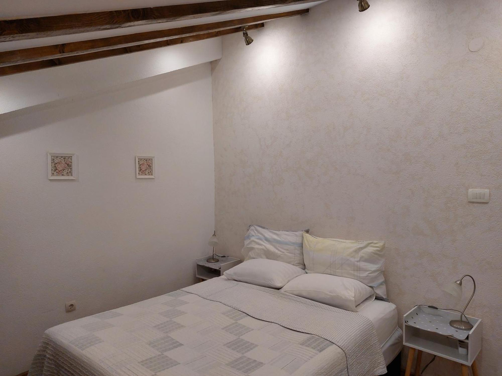 Apt Lavender On Nincevica St- 1 Bedroom Apt 5 Min To The Old Town Of Split Exterior photo